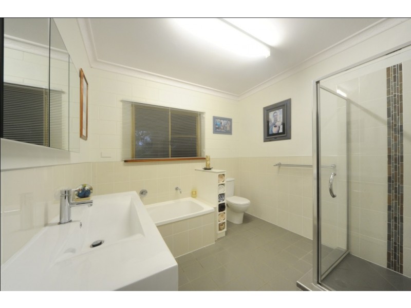 16 Hibiscus Road, Cannon Valley QLD 4800