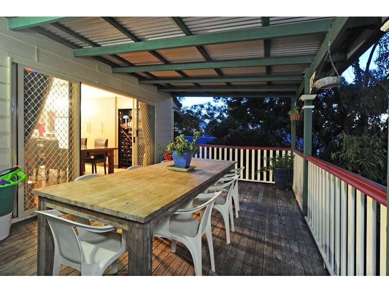 11 Macona Crescent, Cannonvale QLD 4802