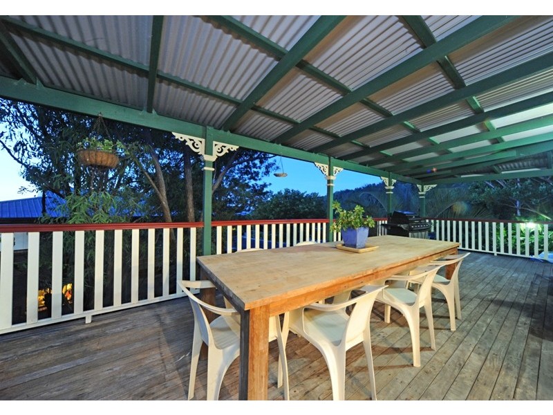 11 Macona Crescent, Cannonvale QLD 4802