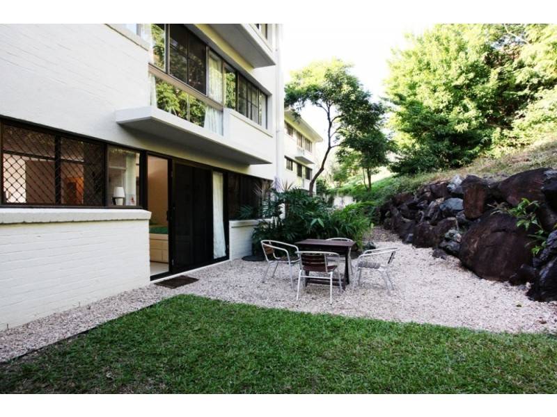 16/2 Eshelby Drive, Cannonvale QLD 4802