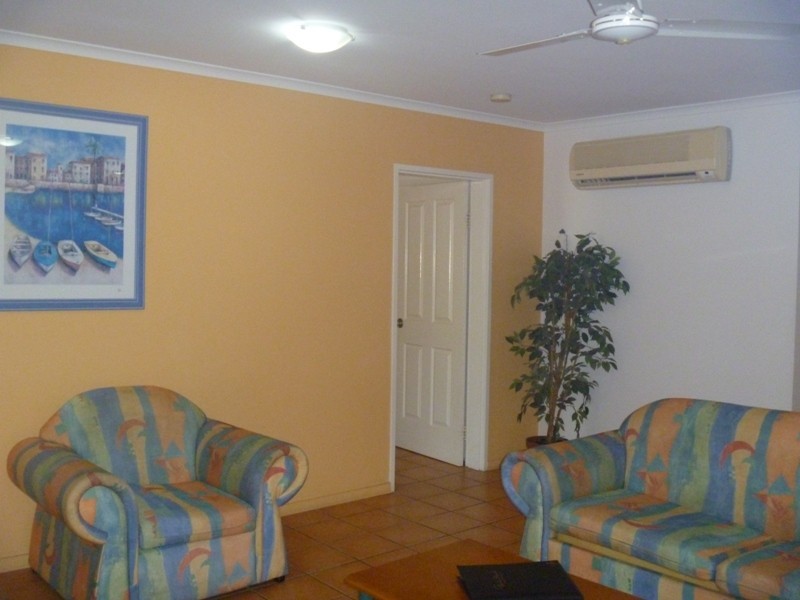 20/24 Beach Road, Cannonvale QLD 4802