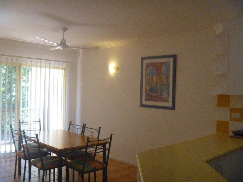 20/24 Beach Road, Cannonvale QLD 4802