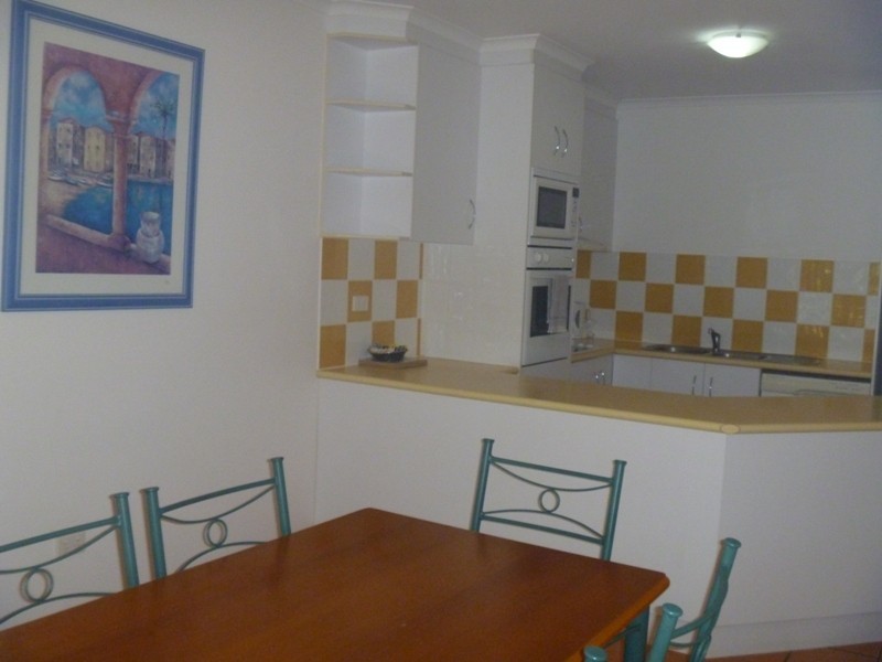 20/24 Beach Road, Cannonvale QLD 4802