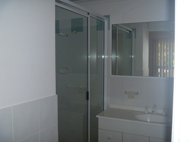 20/24 Beach Road, Cannonvale QLD 4802