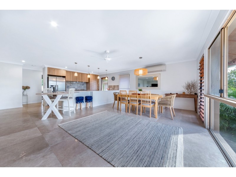 18 Wills Court, Cannonvale QLD 4802