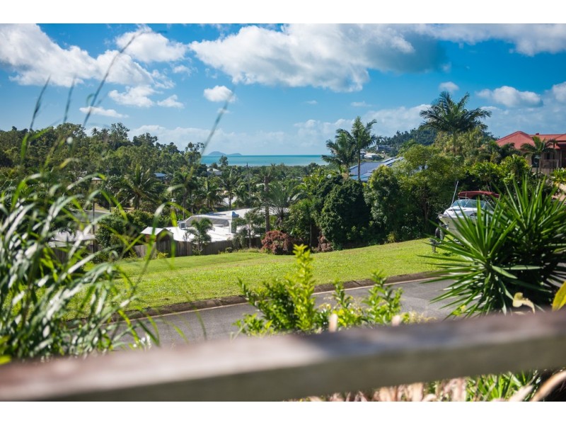 18 Wills Court, Cannonvale QLD 4802