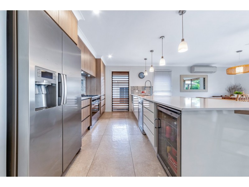 18 Wills Court, Cannonvale QLD 4802