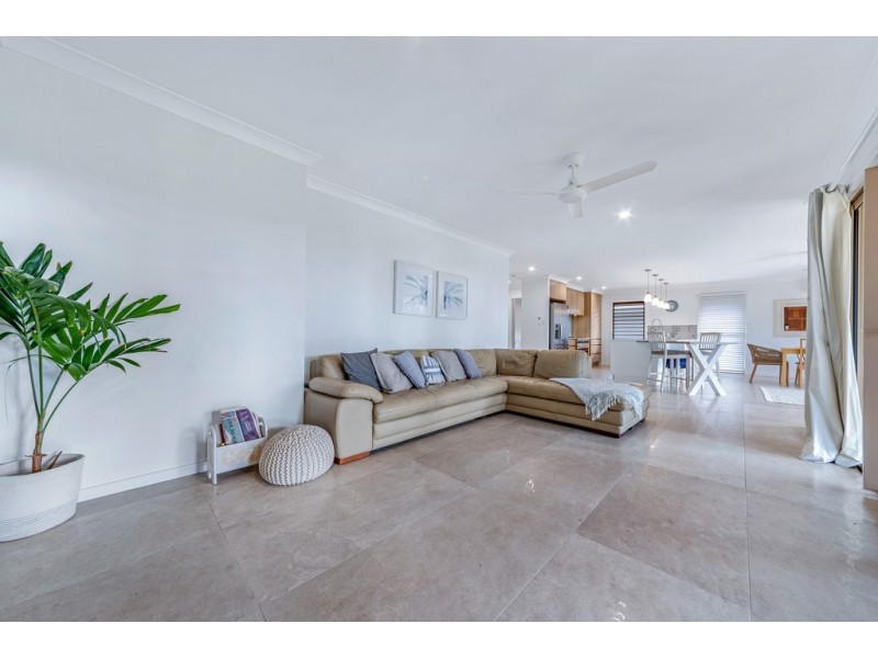 18 Wills Court, Cannonvale QLD 4802