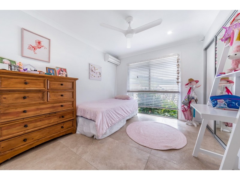 18 Wills Court, Cannonvale QLD 4802