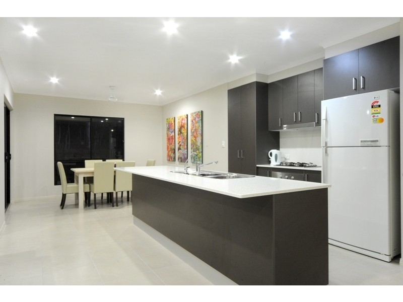 2 Jonquill Court, Cannonvale QLD 4802