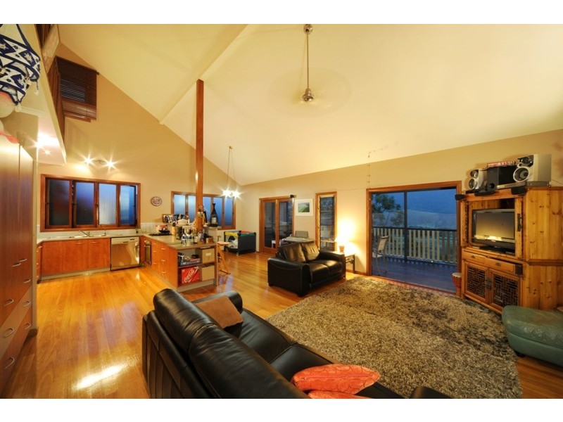 23 Daydream Court, Cannonvale QLD 4802
