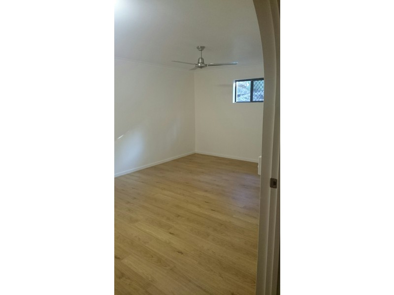 6 Pleasant Drive, Cannonvale QLD 4802