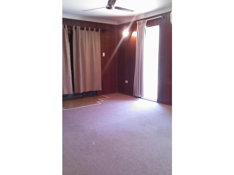 6 Pleasant Drive, Cannonvale QLD 4802