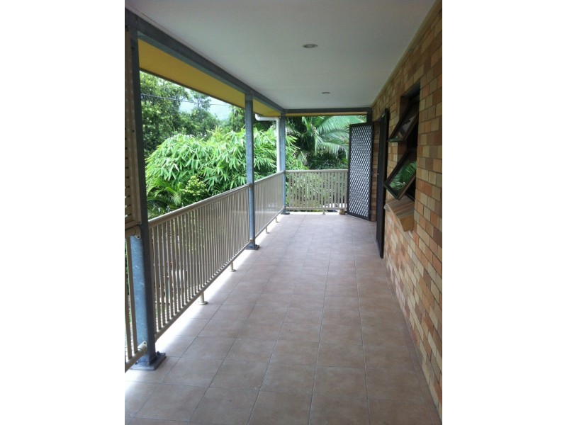 6 Pleasant Drive, Cannonvale QLD 4802