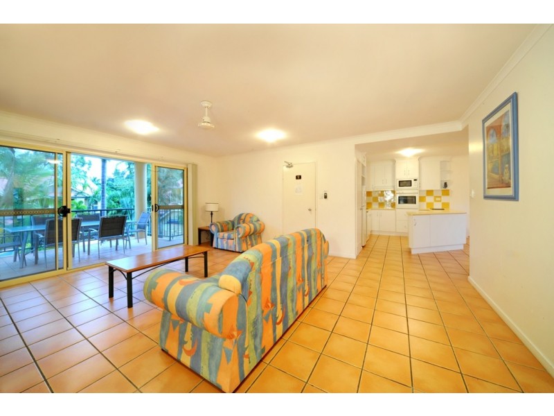 22/24 Beach Road, Cannonvale QLD 4802