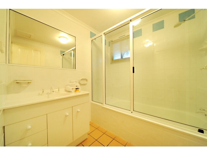 22/24 Beach Road, Cannonvale QLD 4802