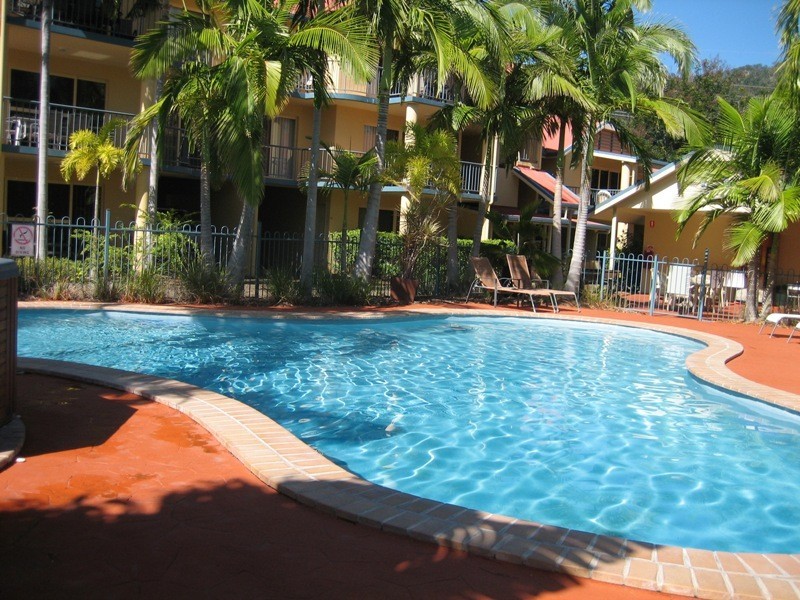 5/24 Beach Road, Cannonvale QLD 4802