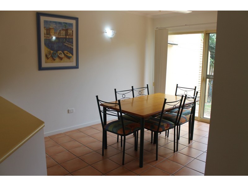 5/24 Beach Road, Cannonvale QLD 4802