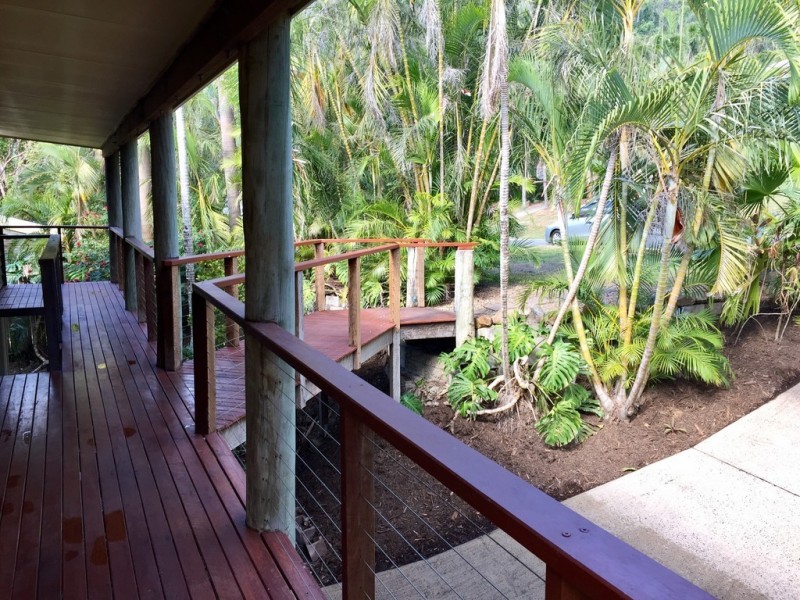 6 Country Road, Cannonvale QLD 4802
