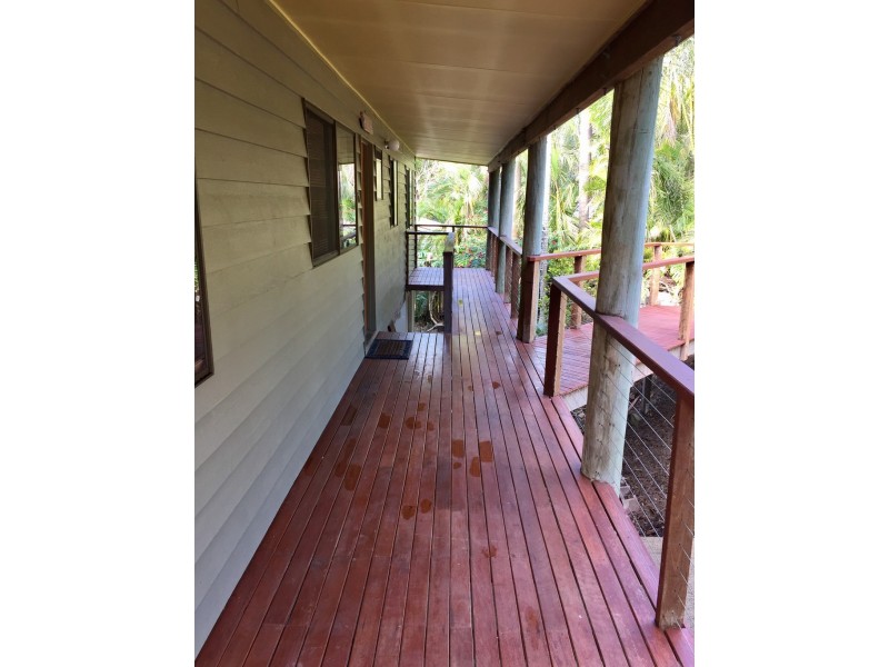 6 Country Road, Cannonvale QLD 4802