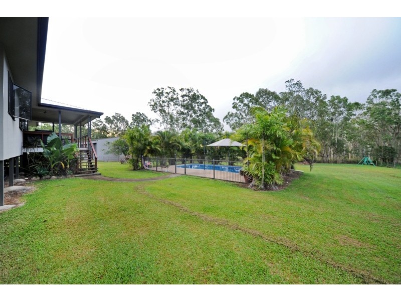 142 Kookaburra Drive, Cannonvale QLD 4802
