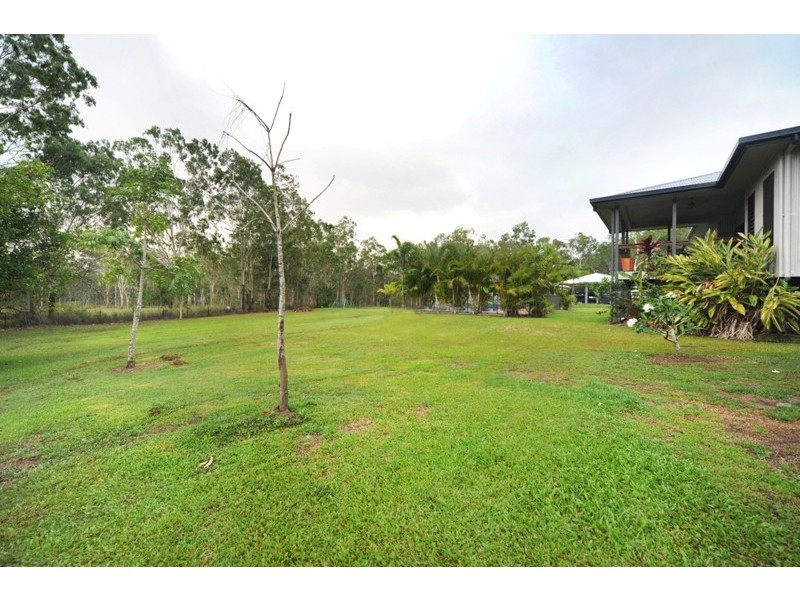 142 Kookaburra Drive, Cannonvale QLD 4802