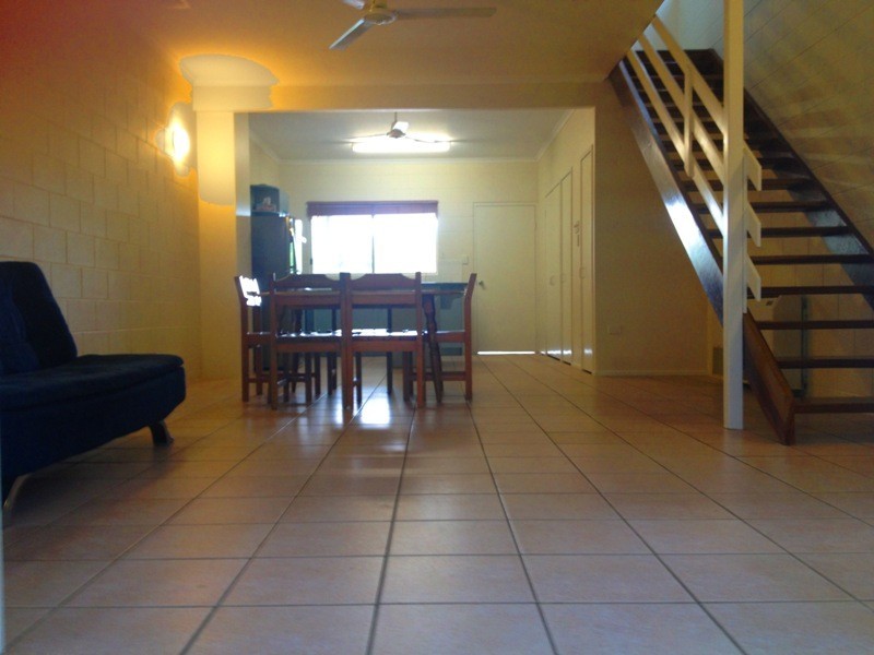 8/5 Eshelby Drive, Cannonvale QLD 4802