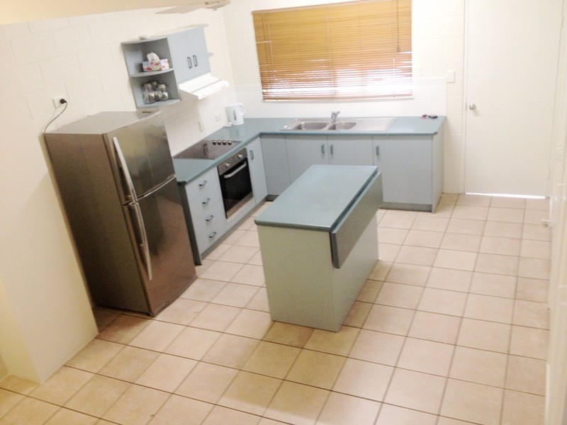 8/5 Eshelby Drive, Cannonvale QLD 4802