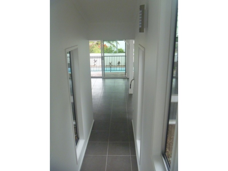 5 Summit Avenue, Airlie Beach QLD 4802