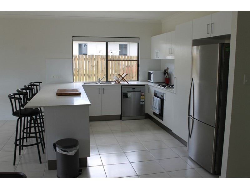 69 Parker Road, Cannonvale QLD 4802