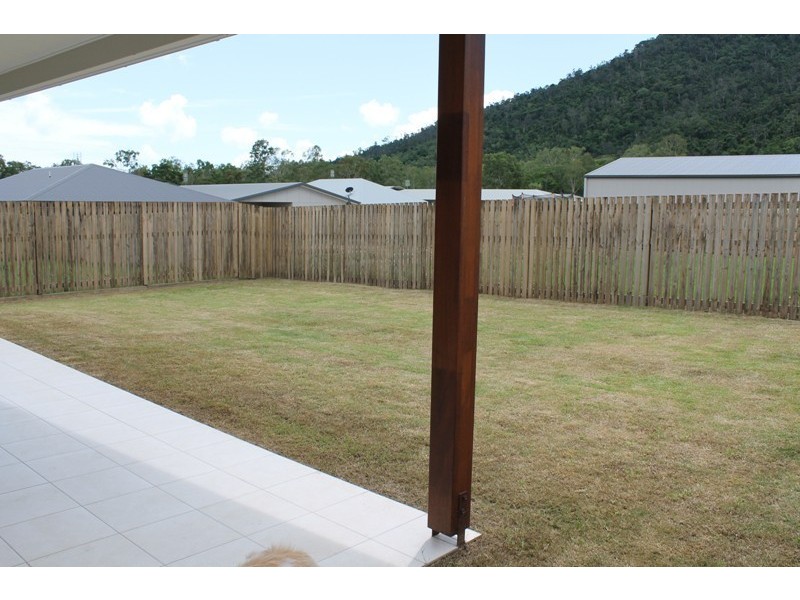 69 Parker Road, Cannonvale QLD 4802