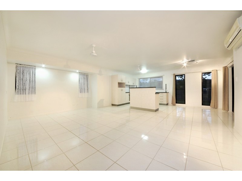 44 South Molle Boulevard, Cannonvale QLD 4802