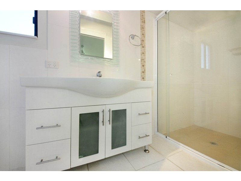 44 South Molle Boulevard, Cannonvale QLD 4802