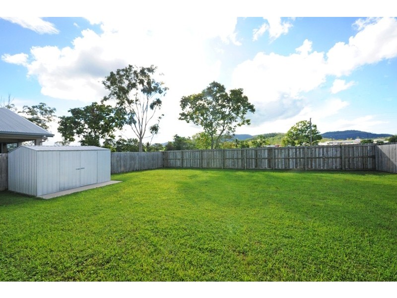 44 South Molle Boulevard, Cannonvale QLD 4802
