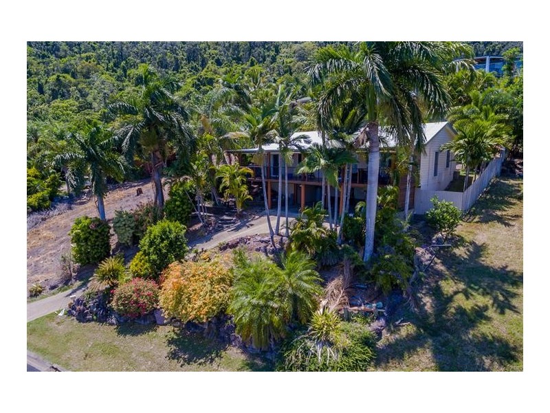 35 Jones Road, Cannonvale QLD 4802