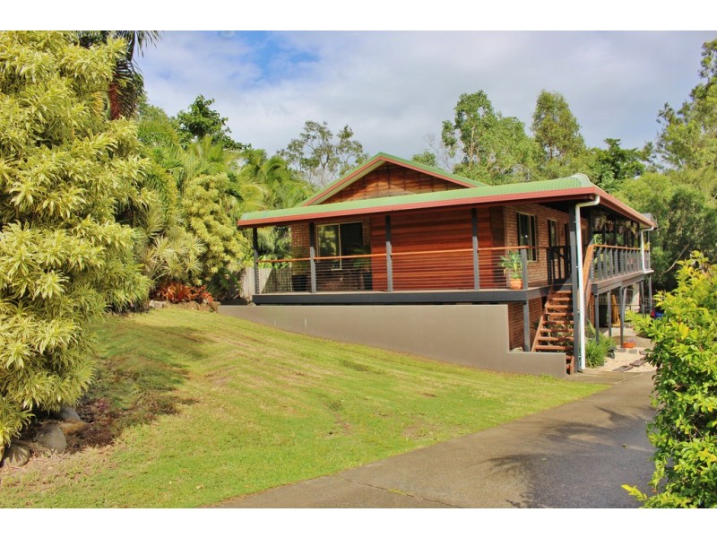 1 Cateran Close, Cannonvale QLD 4802