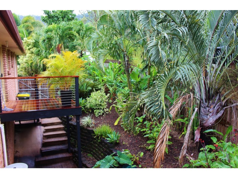 1 Cateran Close, Cannonvale QLD 4802