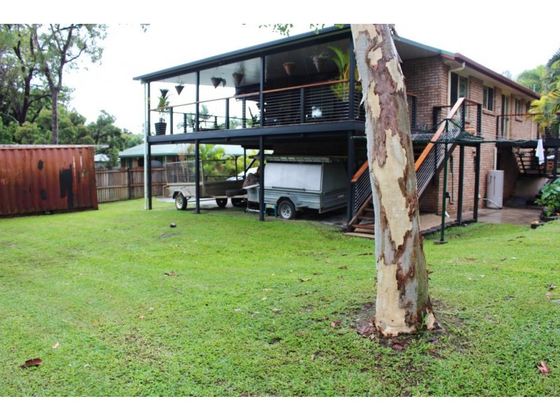 1 Cateran Close, Cannonvale QLD 4802