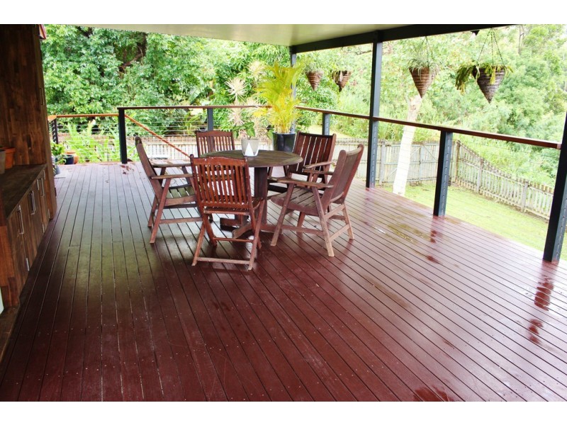 1 Cateran Close, Cannonvale QLD 4802