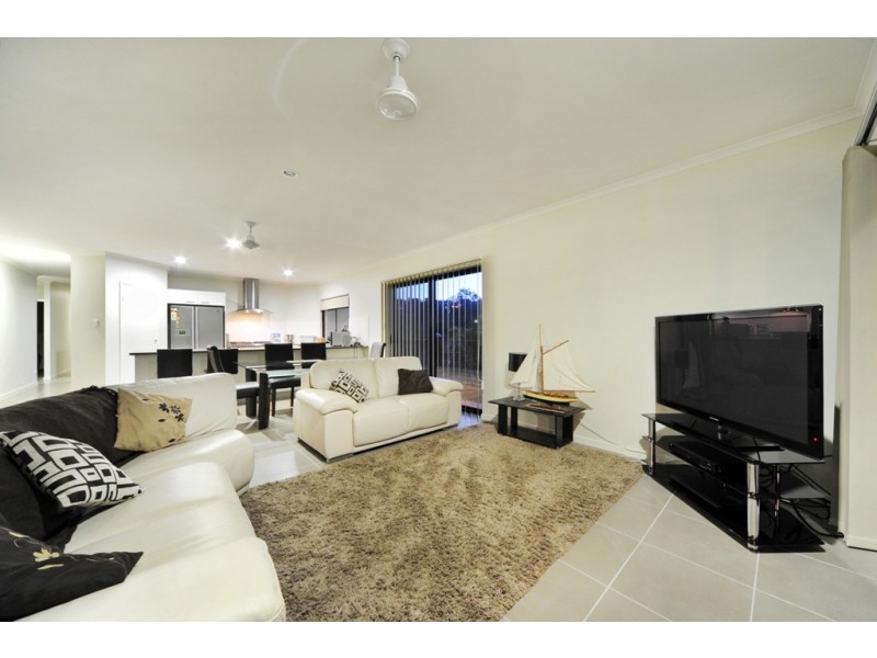 55 Abell Road, Cannonvale QLD 4802