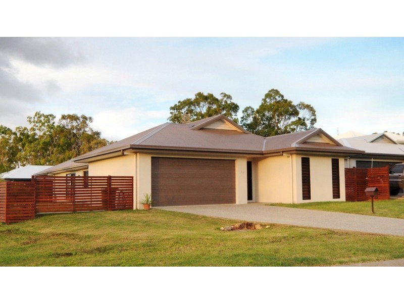 55 Abell Road, Cannonvale QLD 4802