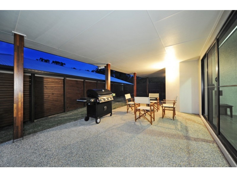 55 Abell Road, Cannonvale QLD 4802