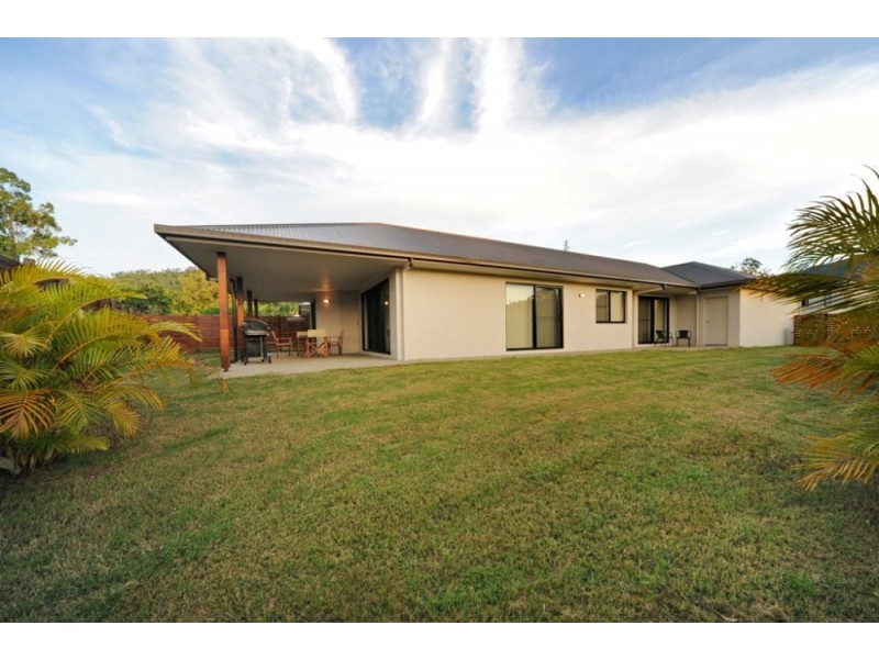 55 Abell Road, Cannonvale QLD 4802