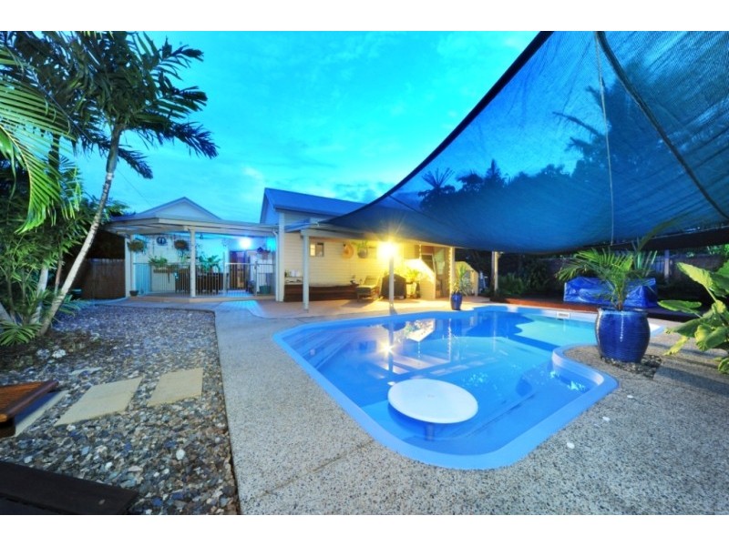 3 Grace Avenue, Cannonvale QLD 4802