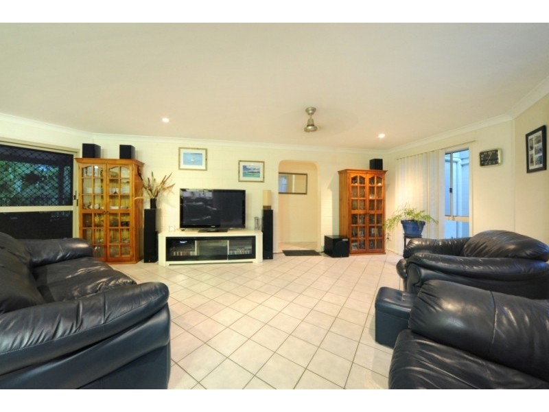 3 Grace Avenue, Cannonvale QLD 4802