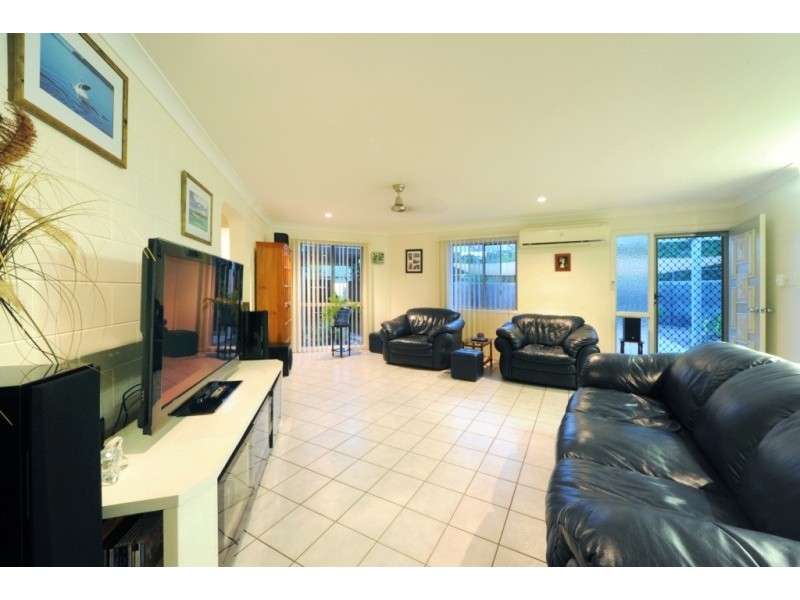 3 Grace Avenue, Cannonvale QLD 4802