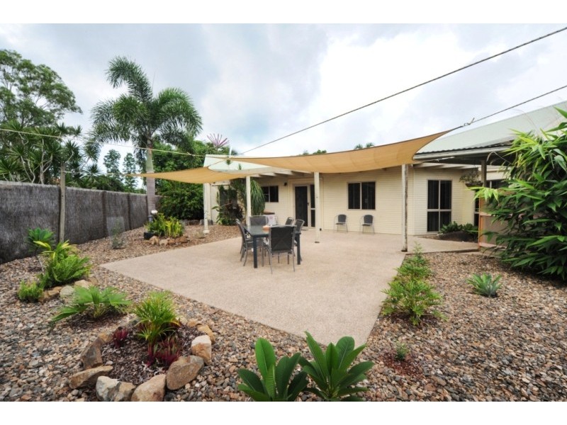 3 Grace Avenue, Cannonvale QLD 4802