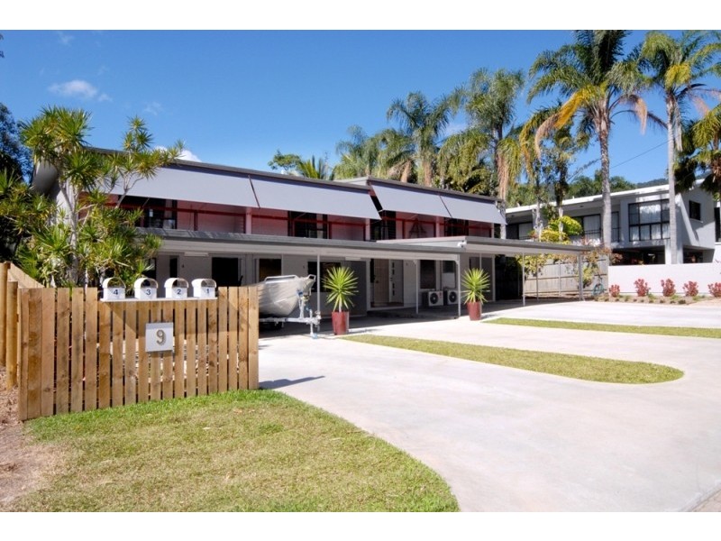 3/9 Pleasant Drive, Cannonvale QLD 4802