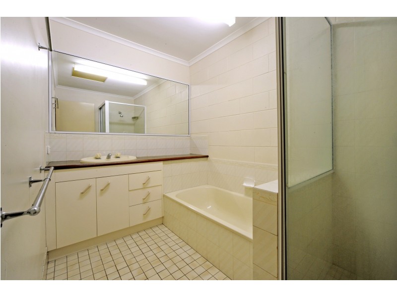 2/169 Shute Harbour Road, Cannonvale QLD 4802