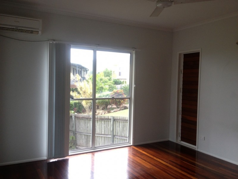 8 Alice Court, Cannonvale QLD 4802
